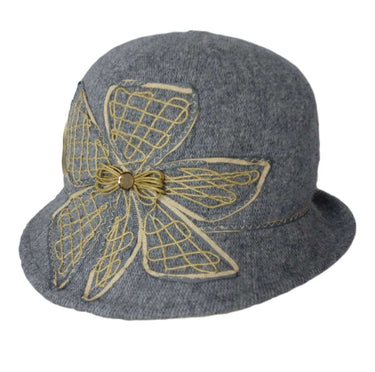 Strickhut Glocke mit Stickerei - hutwelt - hutwelt