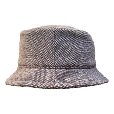 Bullani Hütla Buckethat