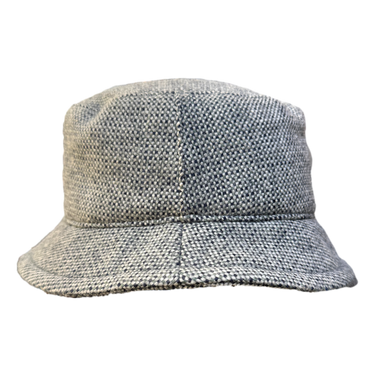Bullani Hütla Buckethat